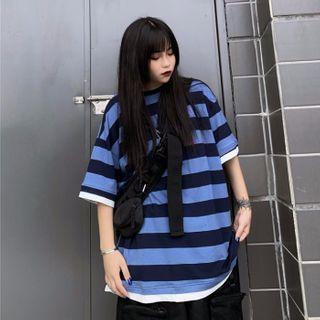 Elbow-sleeve Striped T-shirt / Buckle Cargo Shorts