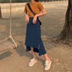 Short-sleeve T-shirt / Asymmetric Skirt