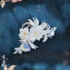Flower Hair Claw White - One Size