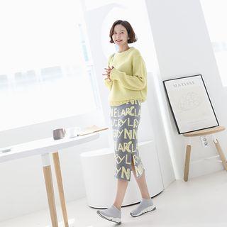 Letter-printed Slit-side Knit Skirt