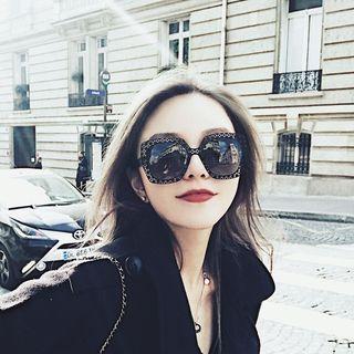 Cutout Frame Sunglasses
