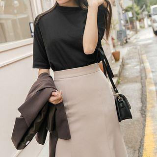Plus Size Mock-neck Elbow-neck Top