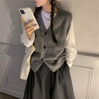 Long-sleeve T-shirt / Buttoned Vest / Midi A-line Skirt