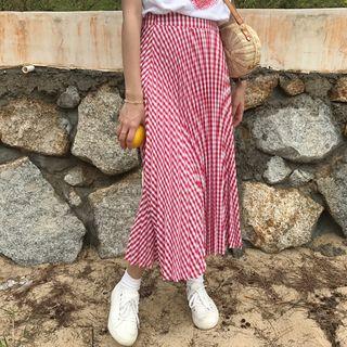 Heart Short-sleeve T-shirt / Check Midi Skirt