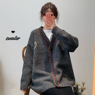 V-neck Badge Cardigan