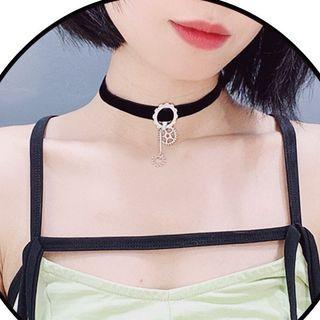 Gear Steam Punk Pendant Faux Suede Choker Black - One Size
