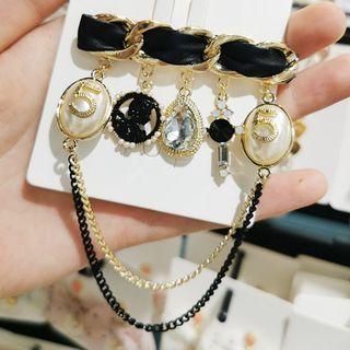 Rhinestone Chained Brooch As Shown In Figure - One Size