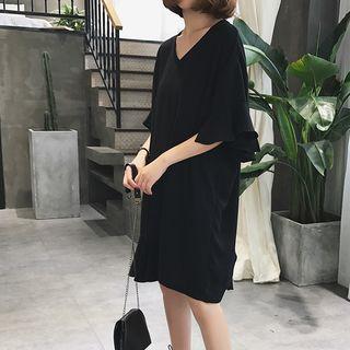 Short-sleeve Ruffle Hem V-neck A-line Dress