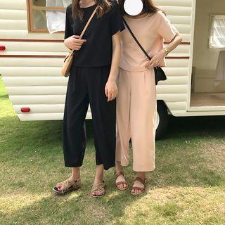 Set: Backless Short-sleeve T-shirt + Wide Leg Pants