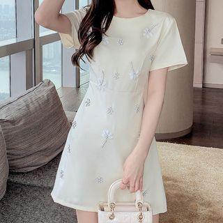 Short-sleeve Faux Pearl Floral A-line Dress