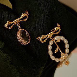 Faux Crystal Faux Pearl Alloy Brooch (various Designs)