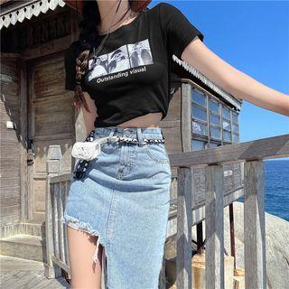 Short-sleeve Printed T-shirt / Asymmetrical Distressed Denim Pencil Skirt