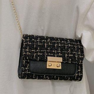 Push Lock Tweed Chain Strap Cross Bag