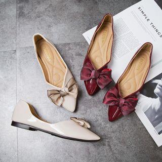 Pointy Bow Accent Flats