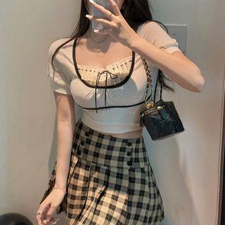 Short-sleeve Contrast Trim Top / Plaid Mini A-line Skirt