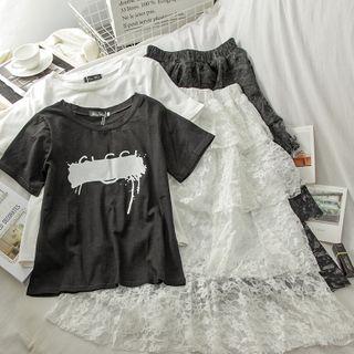Short-sleeve Cartoon Print T-shirt / Midi A-line Lace Skirt