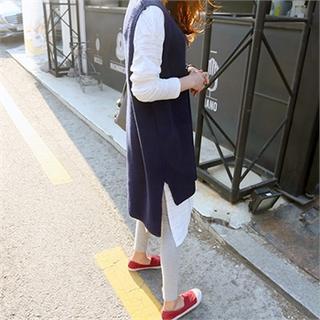 V-neck Dip-back Knit Vest