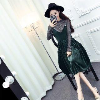 Set: Ribbed Top + Velvet Dress