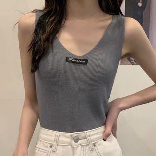 Sleeveless Lettering Patch Knit Top