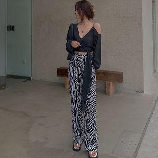 Details Deep V-neck Wrapped Crop Top / Zebra-print Wide-leg Pants