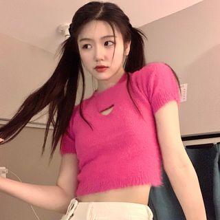 Short-sleeve Heart-cutout Knit Crop Top Rose Pink - One Size