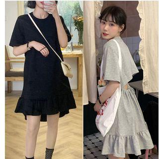 Short-sleeve Dress Back Small Heart Cutout Mermaid Skirt