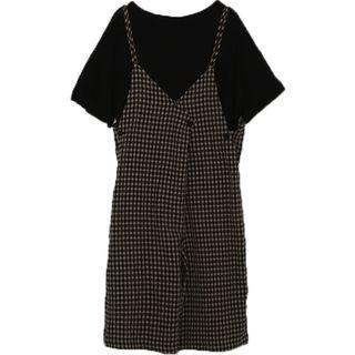 Set: Short-sleeve T-shirt + Plaid Playsuit