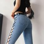 Stretched Lace Up-side Skinny Jeans