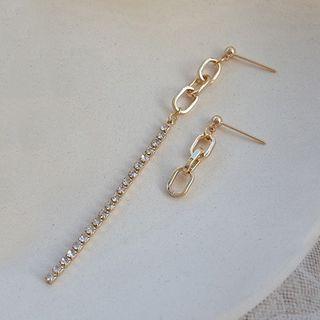 Non-matching Rhinestone Chained Dangle Earring