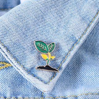 Rhinestone Leaf Brooch Green - One Size