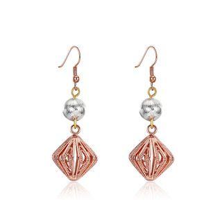 Elegant And Romantic Cutout Diamond Earrings Golden - One Size