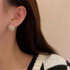 Faux Pearl Stud Earring E4572 - 1 Pair - Gold & White - One Size