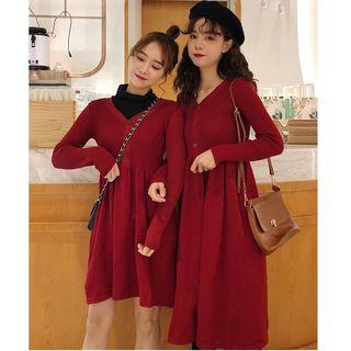 Long-sleeve V-neck Mini Knit Dress / Long-sleeve V-neck Midi Knit Dress