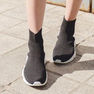 High-top Plain Sneakers