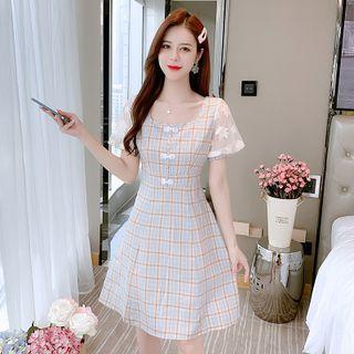 Short-sleeve Lace Panel Plaid Midi Dress