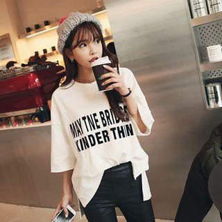Short-sleeve Dip-back Lettering T-shirt