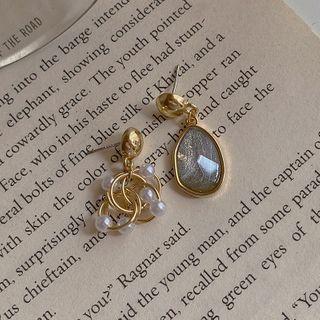 Non-matching Faux Pearl Gemstone Dangle Earring