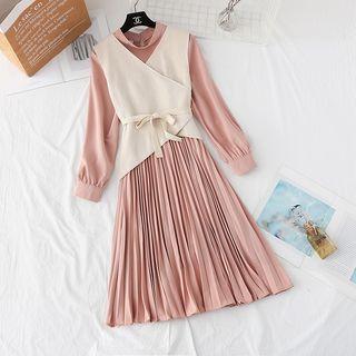 Set: Mock Neck Pleated Midi Dress + Sleeveless Knit Top