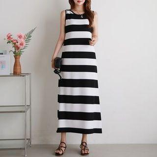 Sleeveless Stripe Maxi A-line Dress