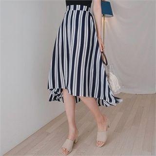 Dip-back Stripe Flare Skirt
