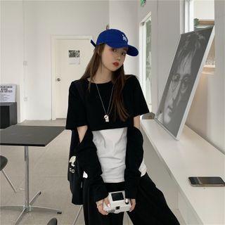 Long-sleeve Cropped T-shirt / Plain Camisole
