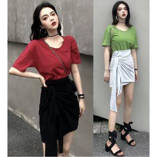 Short-sleeve T-shirt / Mini Sheath Skirt