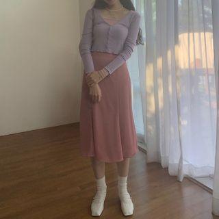 Long-sleeve Button T-shirt / Midi A-line Skirt