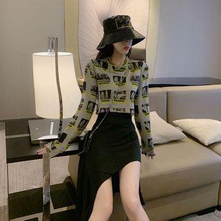 Lettering Pullover / Asymmetric A-line Skirt