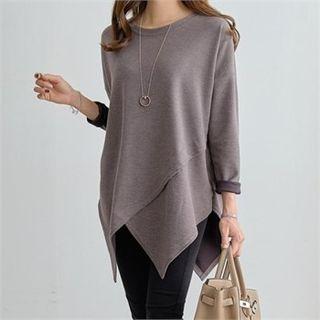 Handkerchief-hem T-shirt