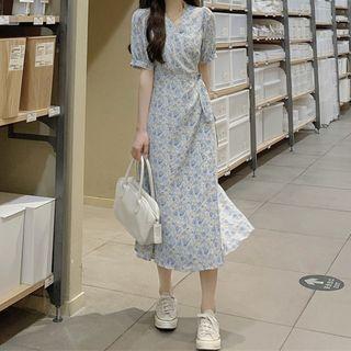Short-sleeve V-neck Floral A-line Dress Blue - One Size