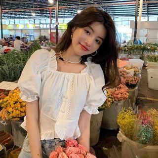 Square-neck Plain Cropped Shirt White - One Size