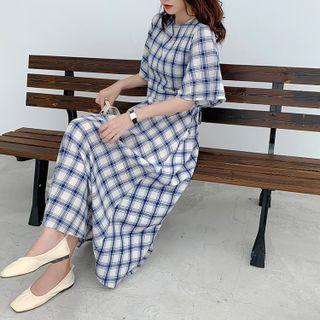 Short-sleeve Plaid Midi A-line Dress White & Blue - One Size