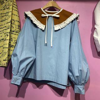 Ruffle Collar Sweatshirt
