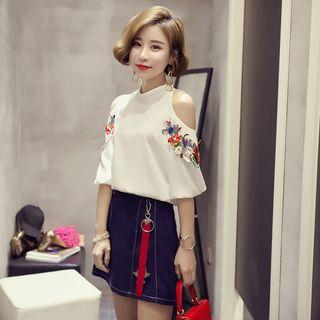 Embroidered Shoulder-cutout 3/4 Sleeve Chiffon Top
